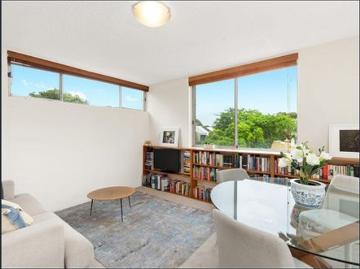 Sun filled 1 bedroom with Parking & city views