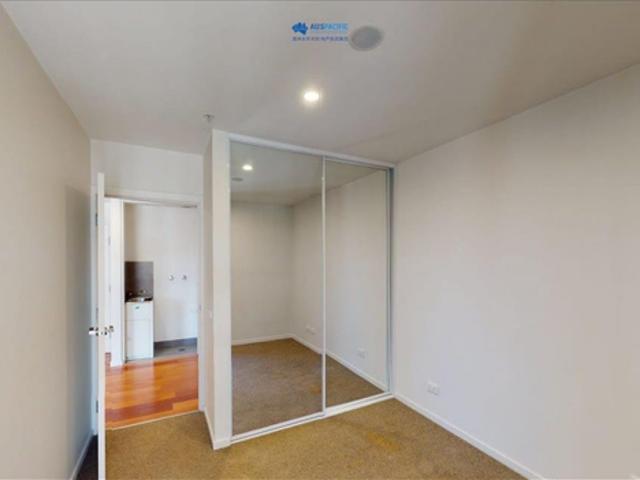Sun Filled 1 Bedroom Apartment with Balcony – Prime Box Hill Location