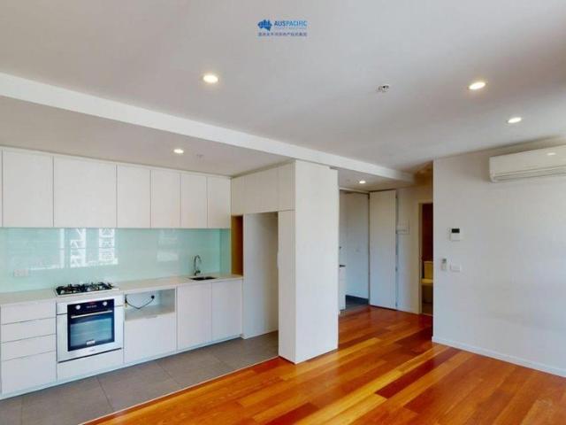 Sun Filled 1 Bedroom Apartment with Balcony Prime Box Hill Location