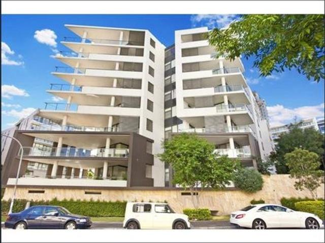Sun filled 2 bedroom apartment located in the Heart of Rhodes