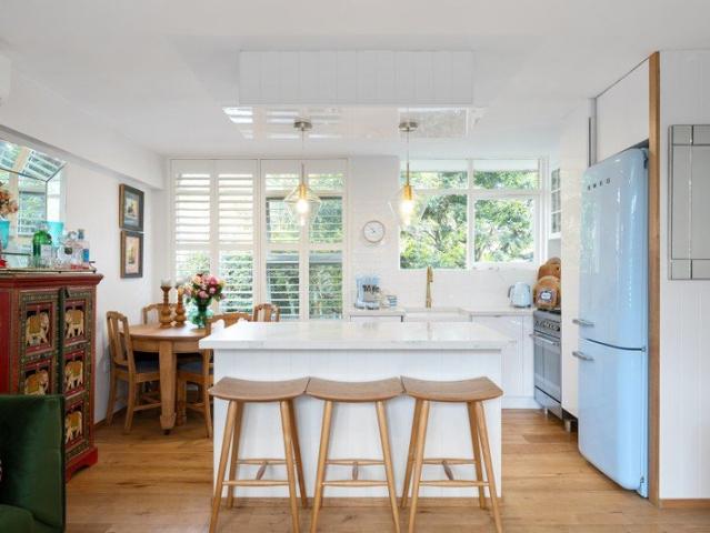 Sun Kissed Living in Sought After Newport Pocket