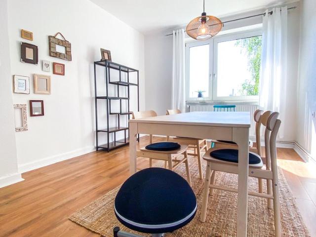 Sun kissed, super stylish apartment in Braunschweig, Braunschweig Amsterdam Apartments for Rent