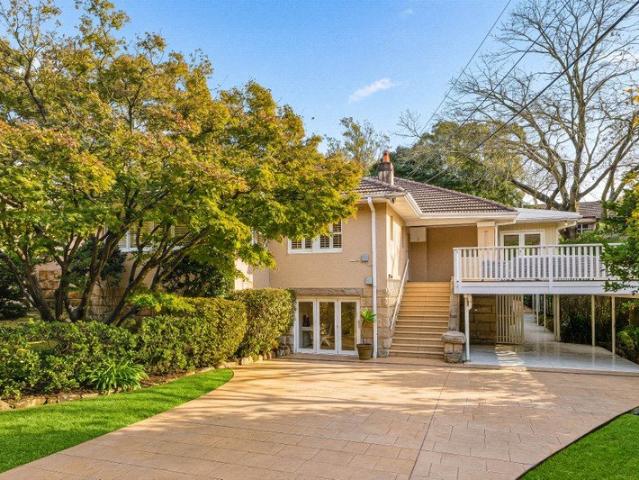 Sun lit entertainer enjoys blue chip east side accessibility