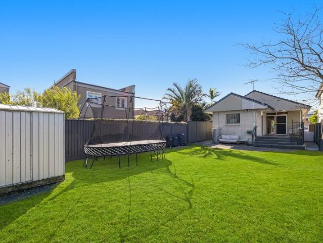 Sun Soaked Beachside Family Home On 417sqm Block, Superb Potential