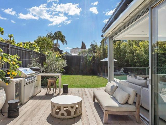 Sun Soaked Family Perfection In Desirable Bronte Pocket