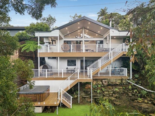 Sun soaked serenity across a stunning canopy retreat