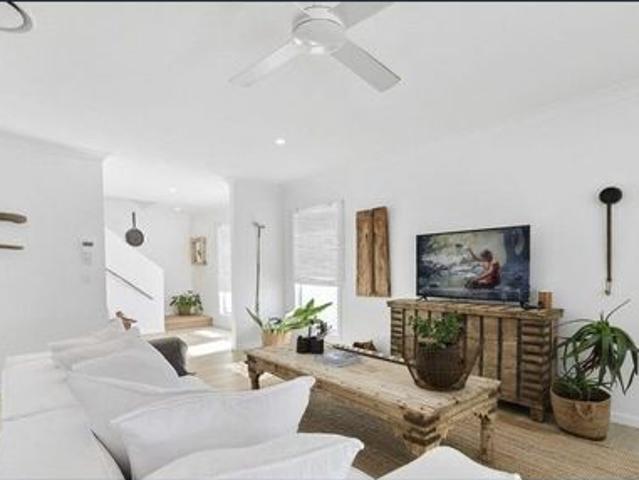 Sun, Sand & Sophistication – Your Hampton Style Living Awaits