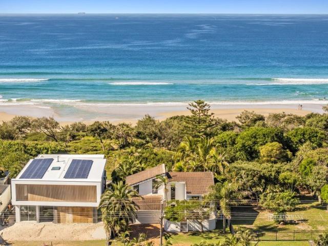 Sun Splashed Seaside Beach Retreat Sequestered in Dunes  Magnet for Sage Investor