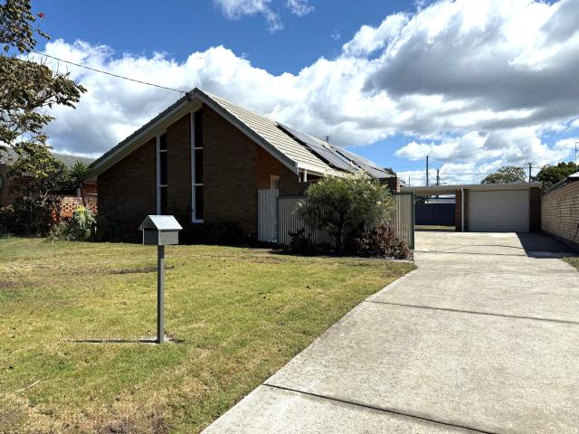 SUN, SURF & RIVER Ultimate Four Bed Pet Friendly Home