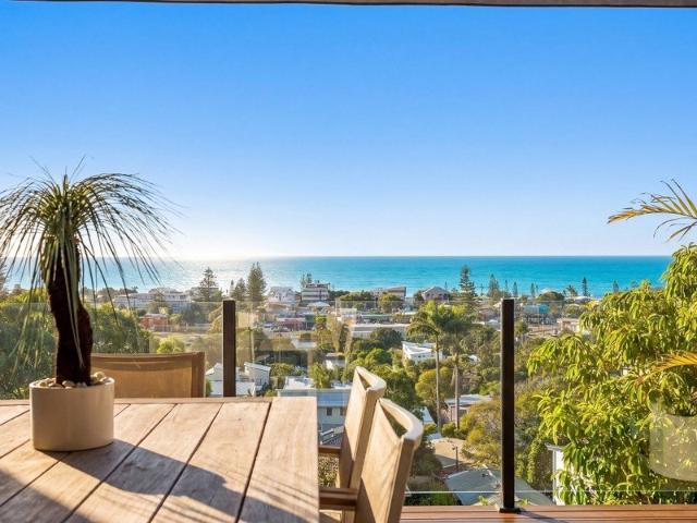 Sun, Surf & Style: The Ultimate Multi Level Family Sanctuary in Tugun