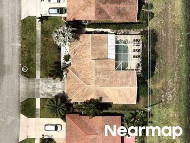 Sun Pointe Dr