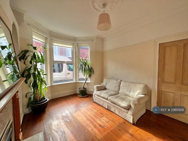 Sunbourne Rd, Liverpool, L17 4 bed terraced house to rent £1,550 pcm £358 pw