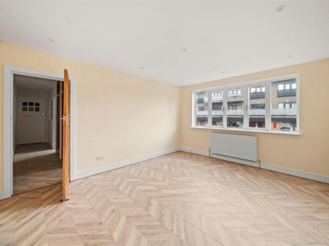 Sunbridge House 2 bed flat to rent £1,780 pcm £411 pw