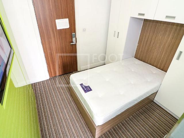 Sunbridge Halls, Bradford BD1, Studio to rent, £495 pcm | PrimeLocation