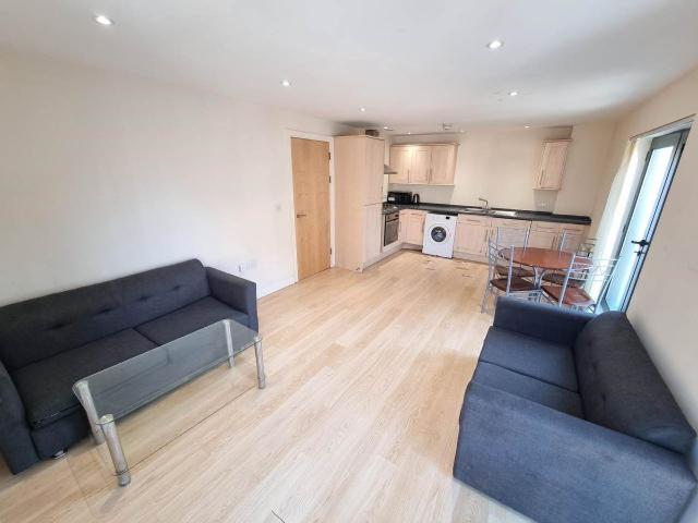 Sunbridge Road, Bradford BD1, 2 bed flat to rent, £850 pcm | PrimeLocation