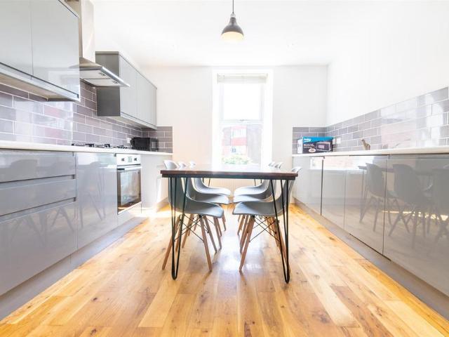 Sunbury Avenue, Jesmond 7 bed maisonette to rent £5,019 pcm £1,158 pw