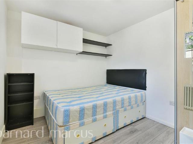Sunbury Way, Feltham, Hanworth