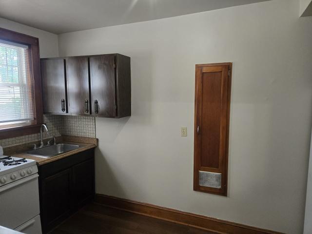 Suncrest Court 1 Bedroom Apartment for Rent at 121 South Ave, Poughkeepsie, NY 12601