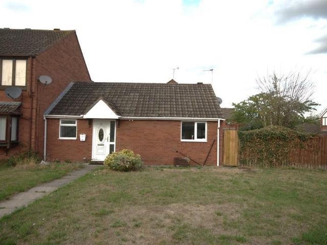 Sundew Street, Coventry, CV2 2 bed bungalow to rent £995 pcm £230 pw