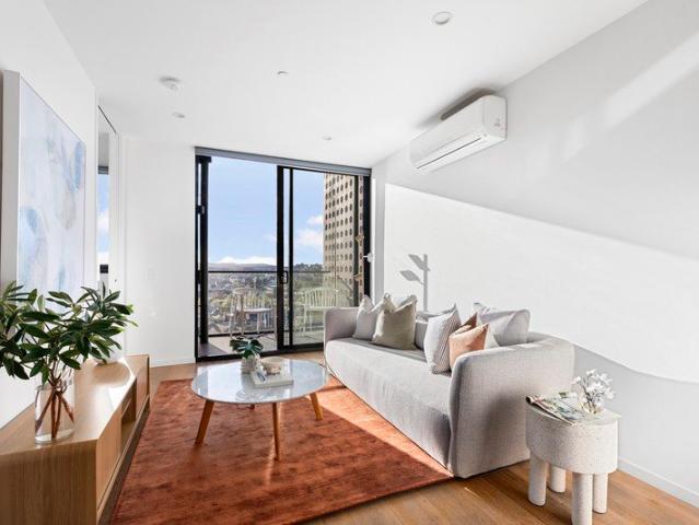 Sundrenched with stunning views
