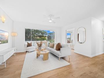 Sundrenched North Facing, 3 Bedroom Apartment with Lock Up Garage