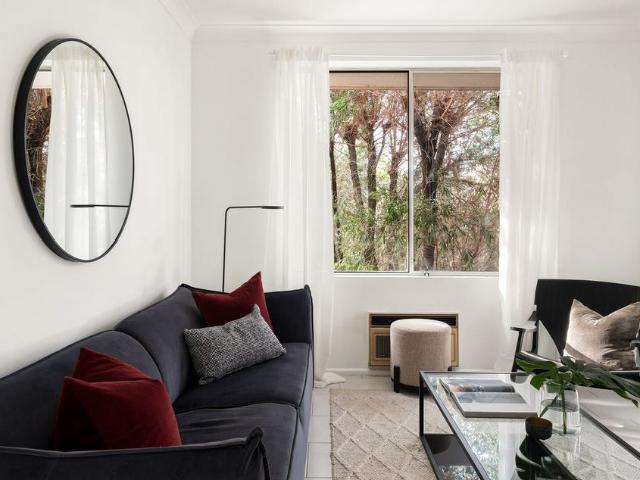 Sundrenched one bedroom North aspect!