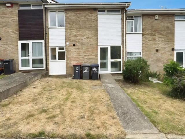 Sundridge Close, Canterbury CT2 3 bed terraced house to rent £1,400 pcm £323 pw