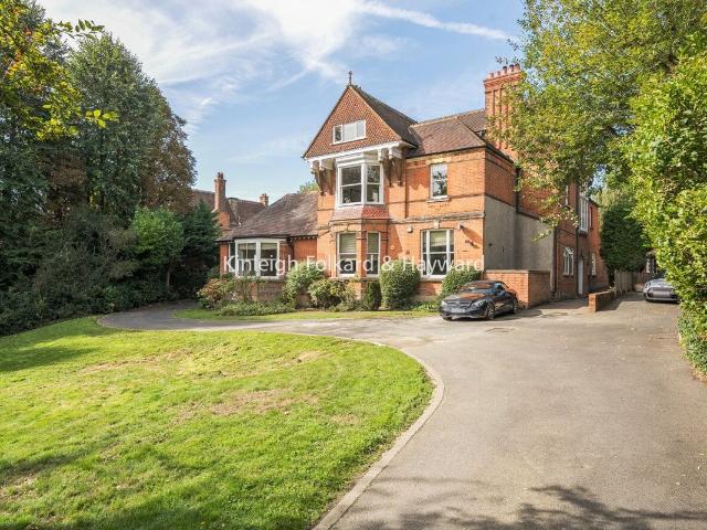 Sundridge Avenue, Bickley, Kent BR1, 2 bed flat to rent, £2,600 pcm | PrimeLocation