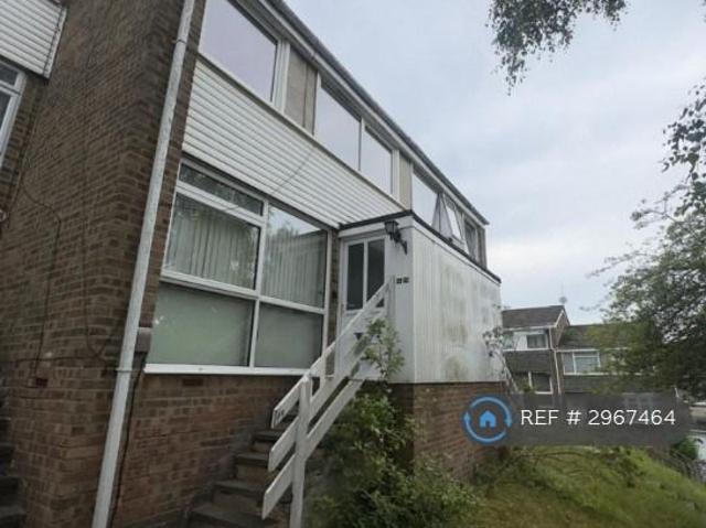 Sundridge Drive, Chatham, ME5 3 bed terraced house to rent £1,375 pcm £317 pw