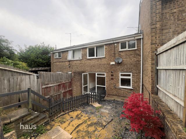 Sundridge Drive, Chatham, ME5 3 bed terraced house to rent £1,385 pcm £320 pw