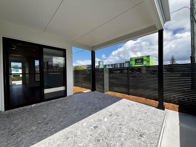 Sunfilled Brand New Three Bedroom Townhouse for Rent!