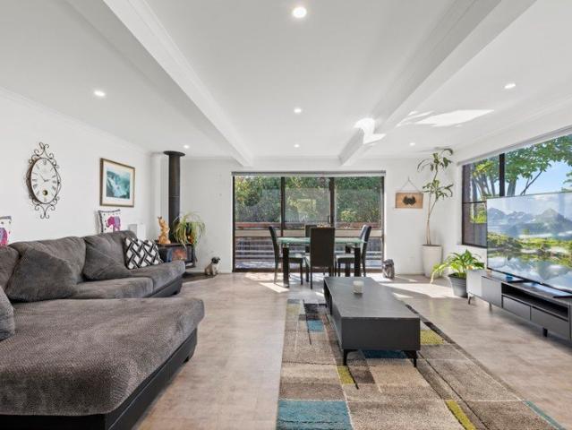 SunFilled Family Living on a Beautiful Flat Block