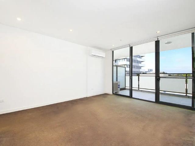 Sunfilled Two Bedroom Apartment With Views