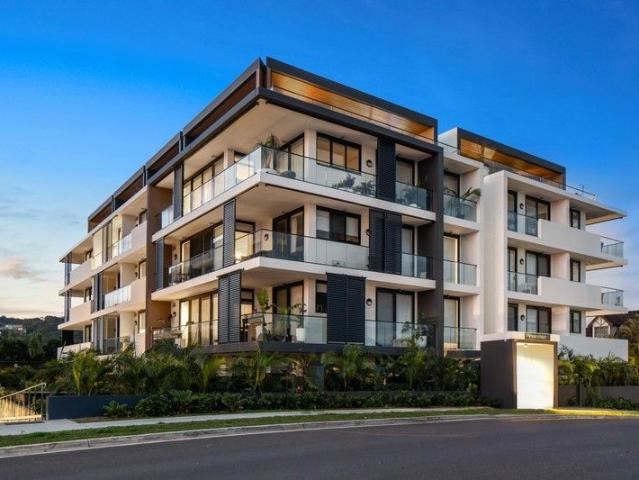 Sunlight, Sophistication & Seamless Design Sub Penthouse
