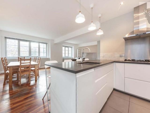 Sunlight Square, Bethnal Green E2 2 bed apartment to rent £2,750 pcm £635 pw