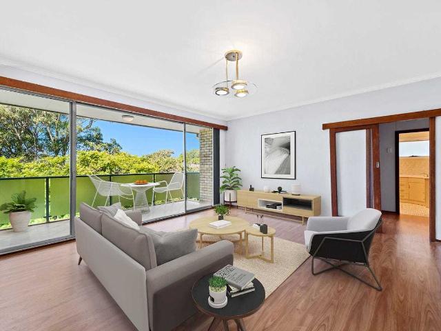 Sunlit 3 Bedroom Apartment in Prime Balgowlah Location