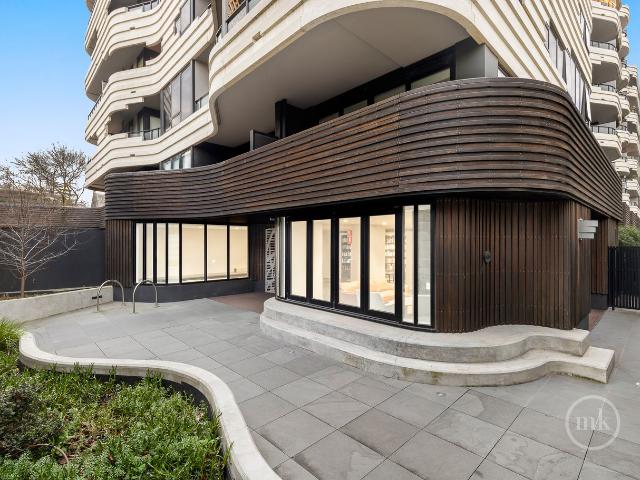 Sunlit 1 Bed Apartment with Balcony & Rooftop Access in Coburg Quarter