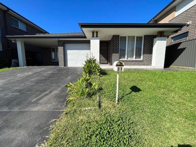 Sunlit Comfort & Easy Living in Denham Court
