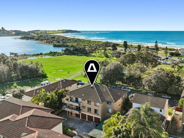 Sunlit Boutique Living Footsteps from Dee Why Beach