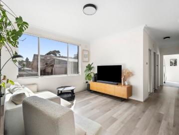 High Yield 3 Bedroom Investment in Blue Chip Randwick Position