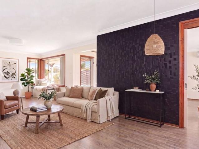Sunlit Gem In Premier Location!