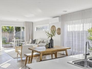 Sunlit Family Living in the Heart of Armstrong Creek