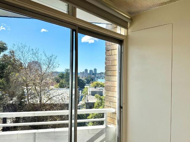 Sunlit North Facing Studio with Balcony