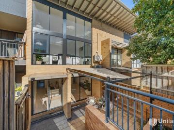 Sunlit North Facing Townhouse in a Prime Carlingford Location