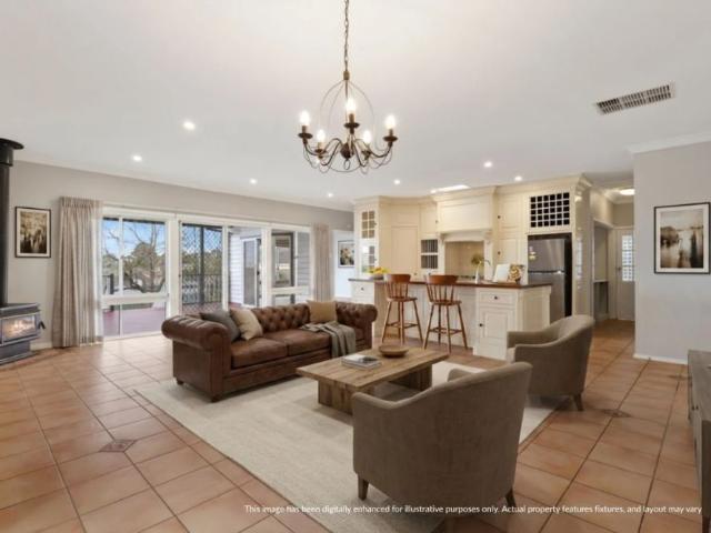 Sunlit Sophistication with Modern Sensibility