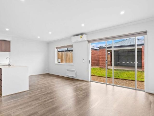 Sunlit Spaces, Seamless Style