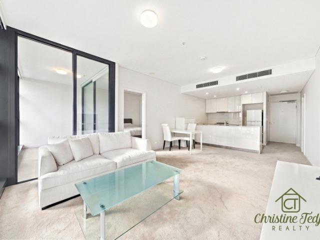 SUNLIT STYLE AND SOPHISTICATION IN CHATSWOOD'S HEART