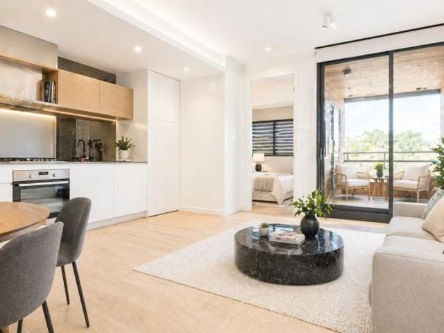 Sunlit, Stylish & Perfectly Positioned – Modern Richmond Living