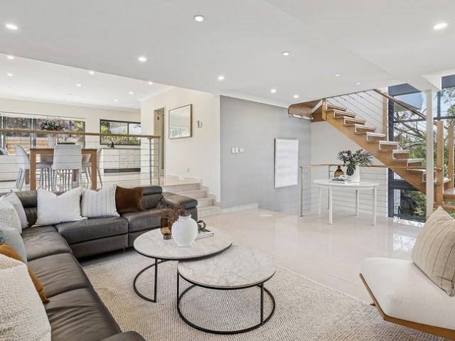 Sunlit retreat with wonderful privacy