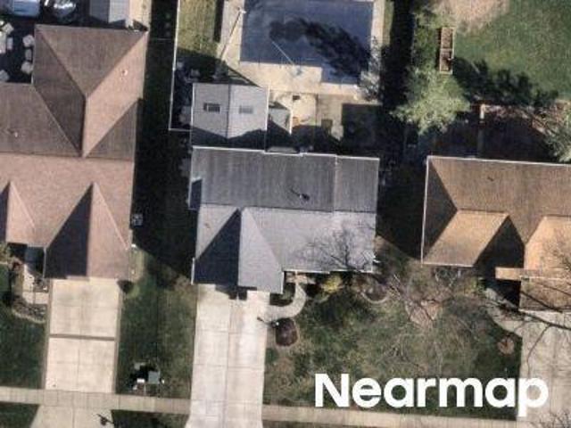 Sunmont Dr
